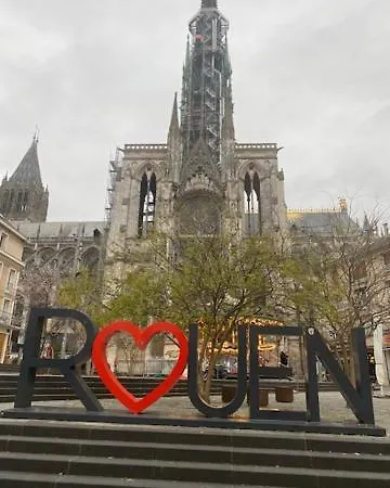 Chez Virginie Agreable Centre Parking Апартаменты